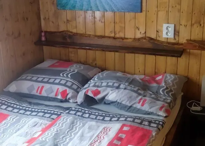 Ubytování v dřevěném mobilheimu Štít