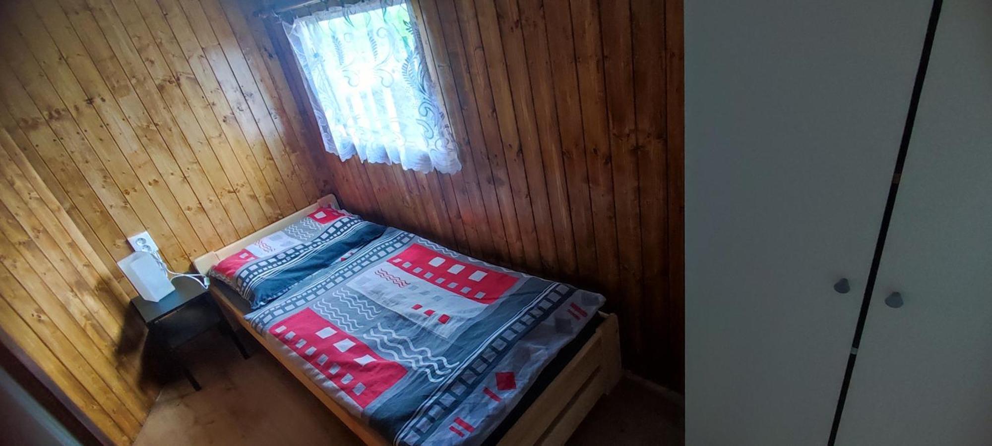 V Dřevěném Mobilheimu štít *
